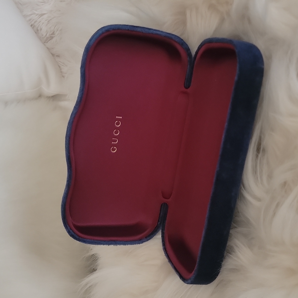 GUCCI SUNGLASSES BLUE VELVET CASE